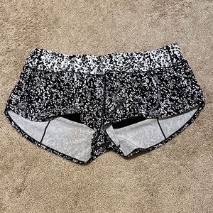 Women's Athletic Black and White Speckled Shorts - lululemon sz 12